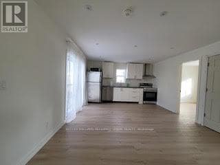 Building Photo - 84 Foch Ave