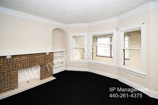 Building Photo - Discover Your New Home in Vibrant Clevelan...