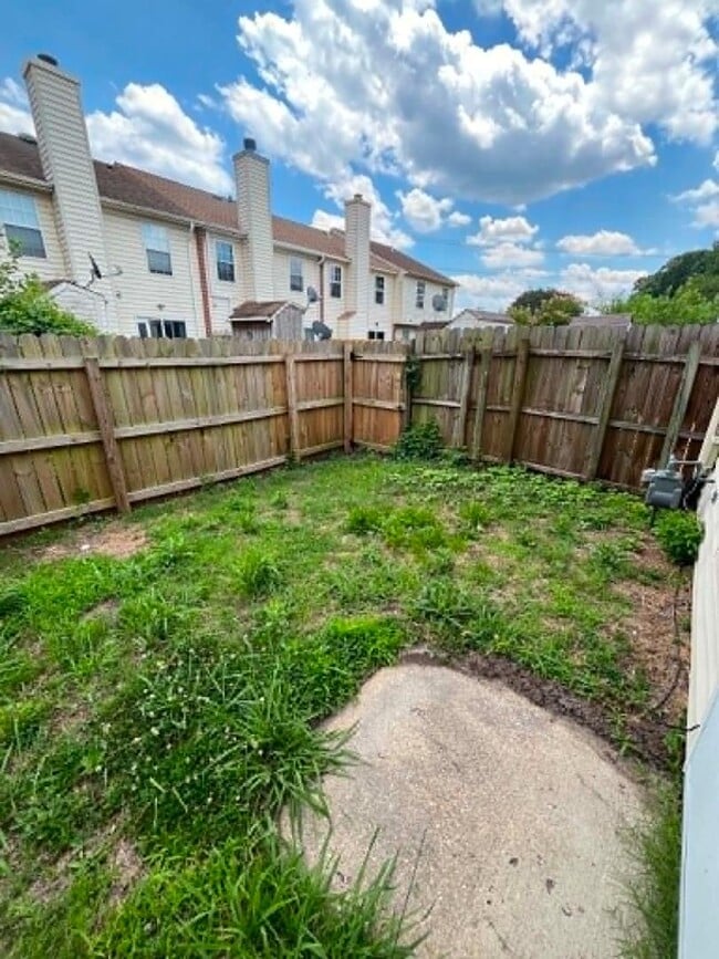 Foto del edificio - 1041 Wickford Ct