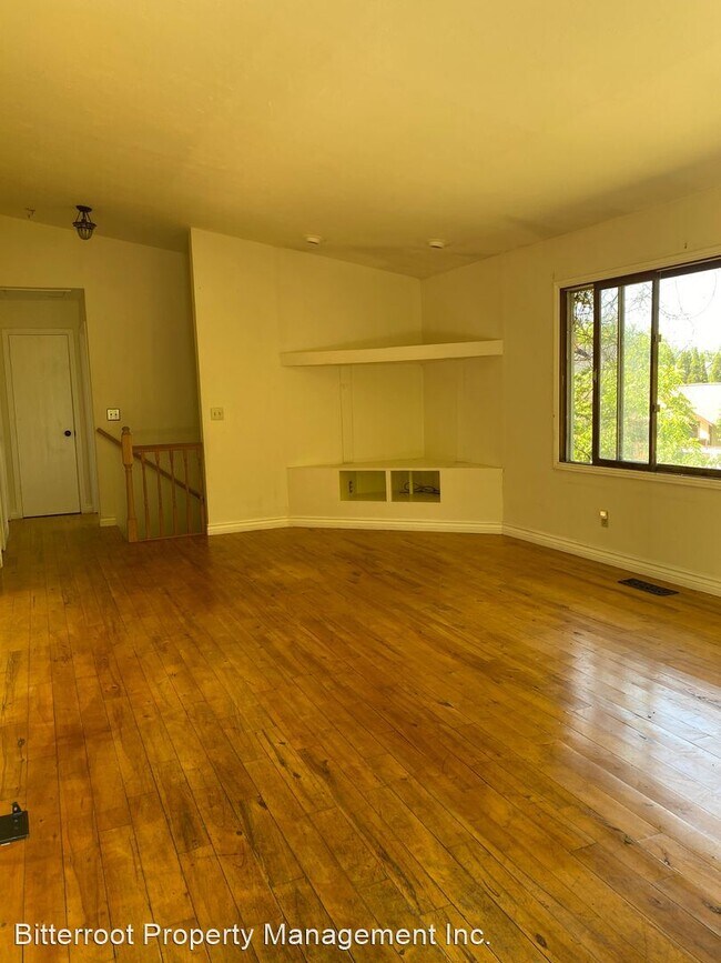 Building Photo - 4 br, 2 bath House - 1201 Poplar