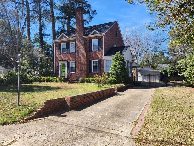 Building Photo - 105 Peachtree Street, Fayetteville