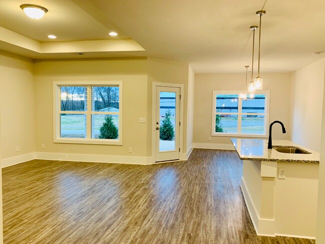 Building Photo - 3211 Jordan Farm Cir