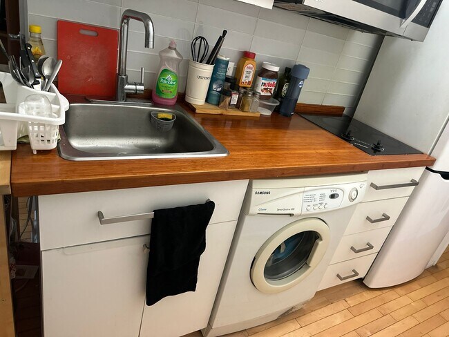 Building Photo - 3535 Av De Lorimier