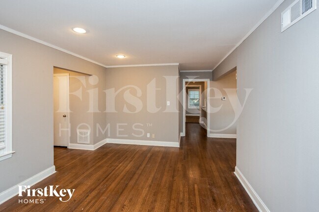 Foto del edificio - 4549 Leatherwood Ave