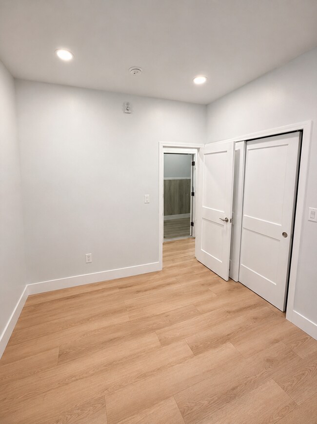 Building Photo - 3411 Baring St