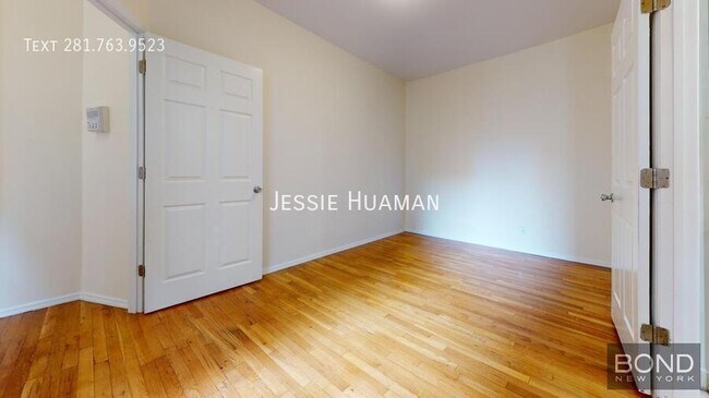Foto del edificio - 201-205 West 11th Street -3G