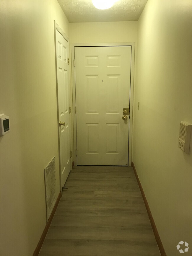 The Stoney Creek Condominiums Apartments for Rent with Gym/Fitness