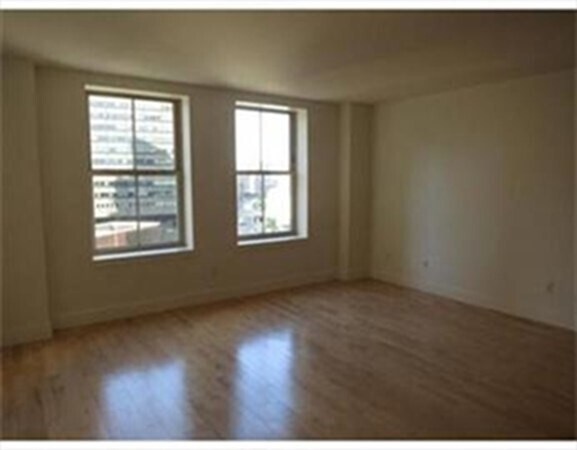 Building Photo - 179 Essex St
