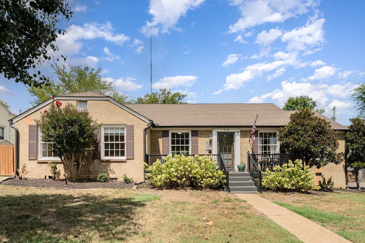 Primary Photo - Updated and airy Brookside Home with a pool!