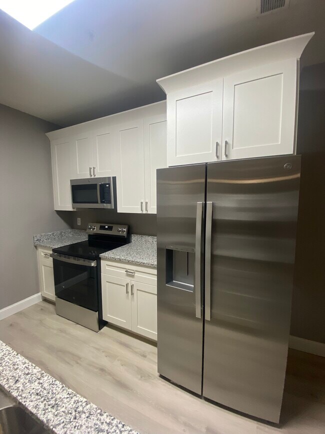 Foto del edificio - 16205 Enclave Village Dr