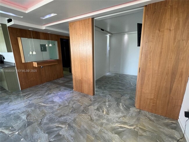 Building Photo - 401 Ocean Dr