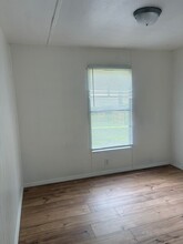 Building Photo - 154 Mills Dr