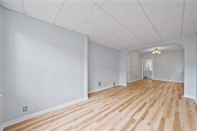 Building Photo - 46 Clarke Ave
