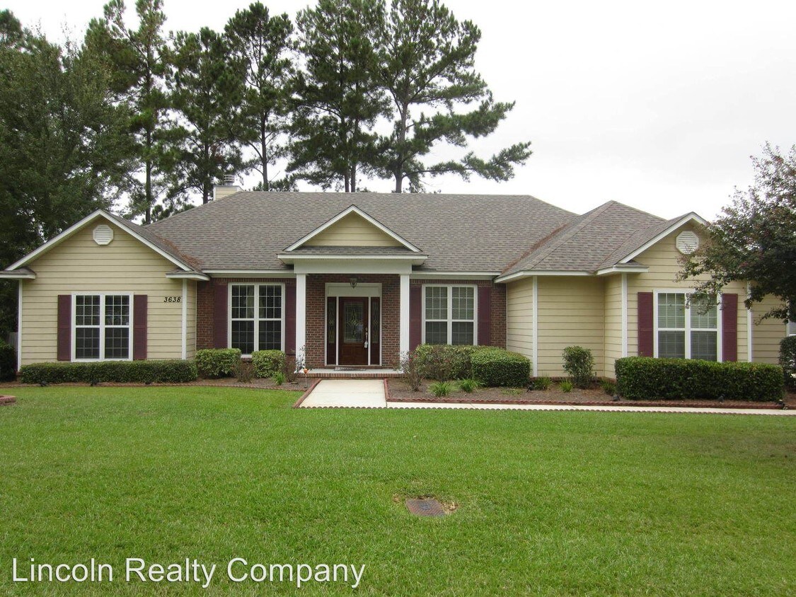 3638 Victoria Dr, Valdosta, GA 31605 House Rental in Valdosta, GA