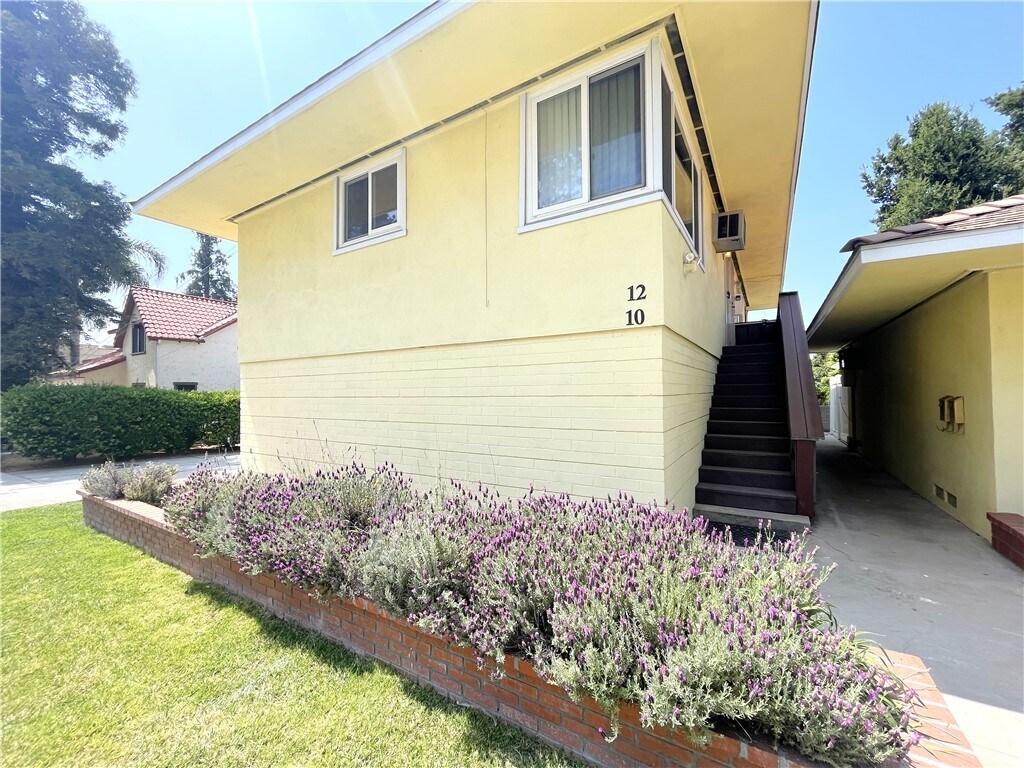 Foto principal - 12 W Cypress Ave