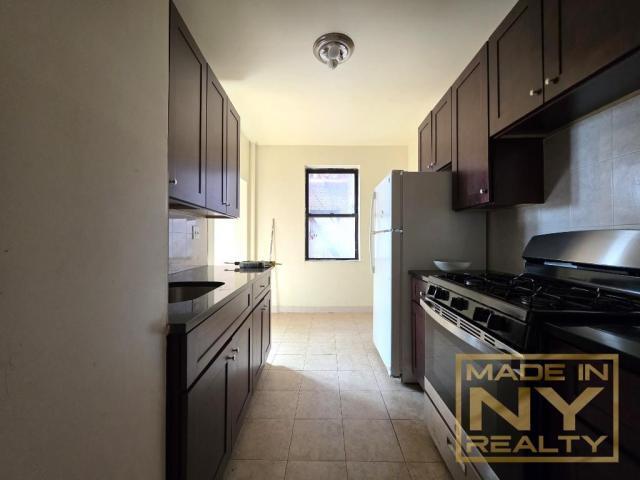 Building Photo - 1 bedroom in REGO PARK NY 11374