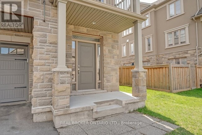 Building Photo - 2305 Natasha Cir