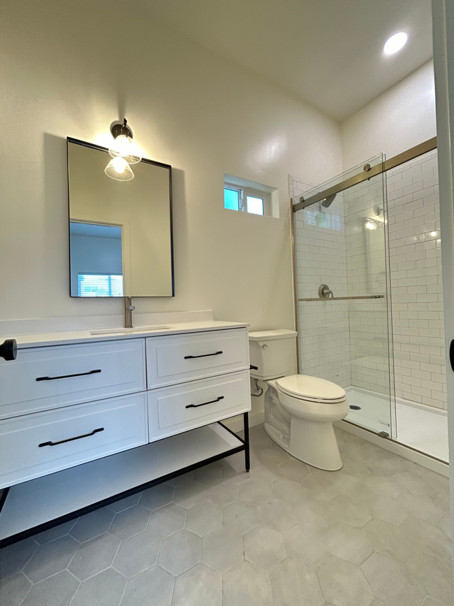 Foto del edificio - Newly Constructed 2 Bedroom / 2 Bath - Clo...