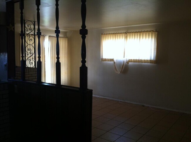 Building Photo - Updated home for rent
