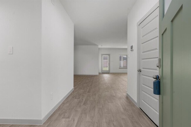 Foto del edificio - 1723 Maclane Ct