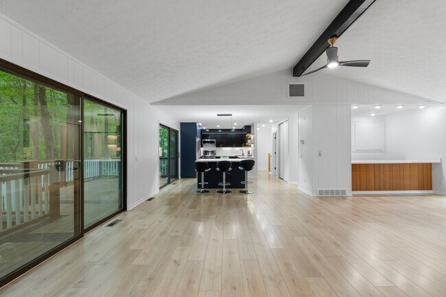 Foto del edificio - 9177 Fair Rd
