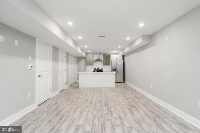 Building Photo - 2500 N Mascher St