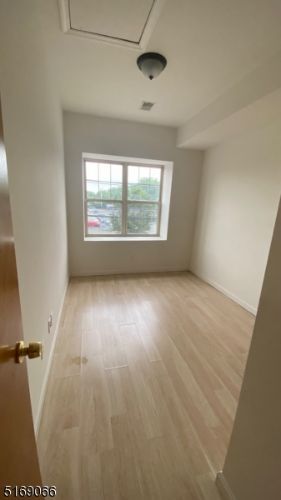 Building Photo - 1228 E St Georges Ave