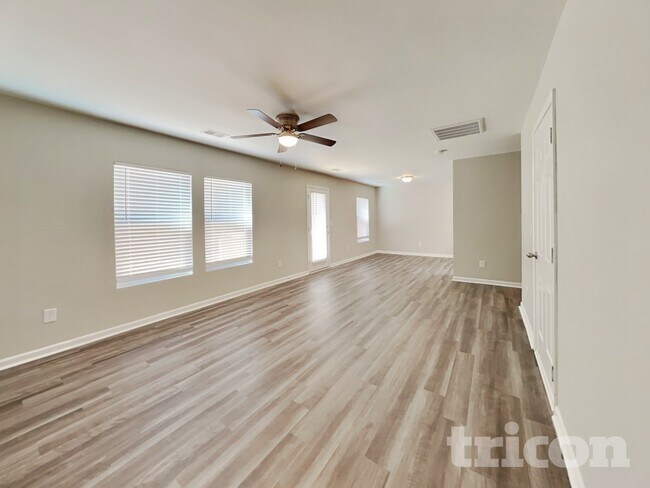 Foto del edificio - 318 Cedar Ridge