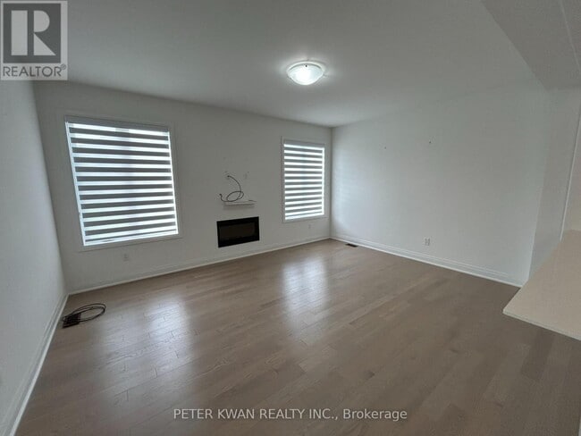 Building Photo - 210 Thompson Dr
