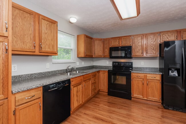 Building Photo - 5753 Ericsson Way