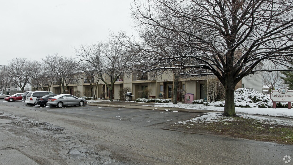 Parkview Terrace Apartments Apartments in Pleasant Prairie, WI