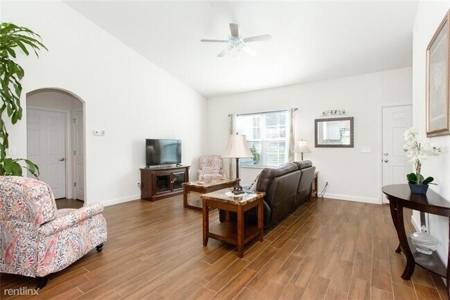 Building Photo - 3 br, 2 bath House - 1341 Gooden Xing