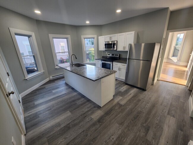 Building Photo - 91 E Ashland St