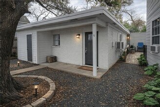 Building Photo - 511 W Cleveland St