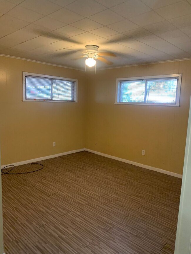 Building Photo - 3046 Hoyte Dr