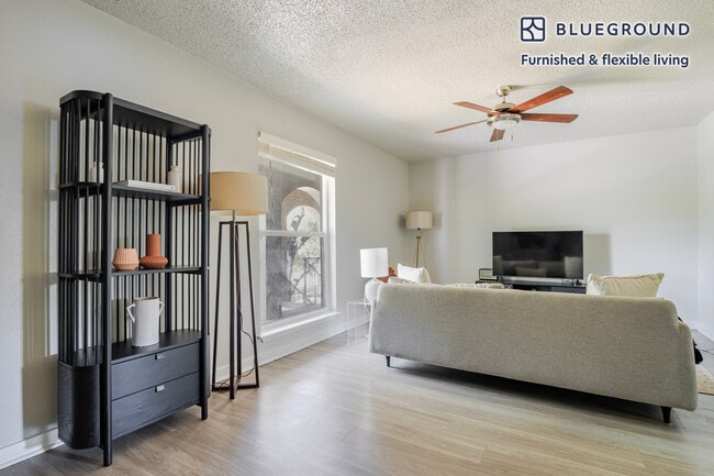 Building Photo - 1230 E 38th 1/2 St