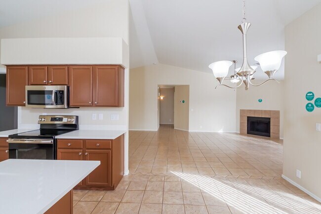Building Photo - 6417 N 81st Dr