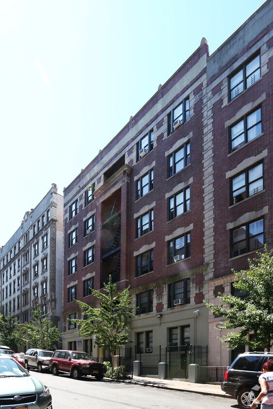 Building Photo - 606 W 137th St