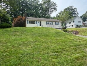 Building Photo - 30 Fairview Dr