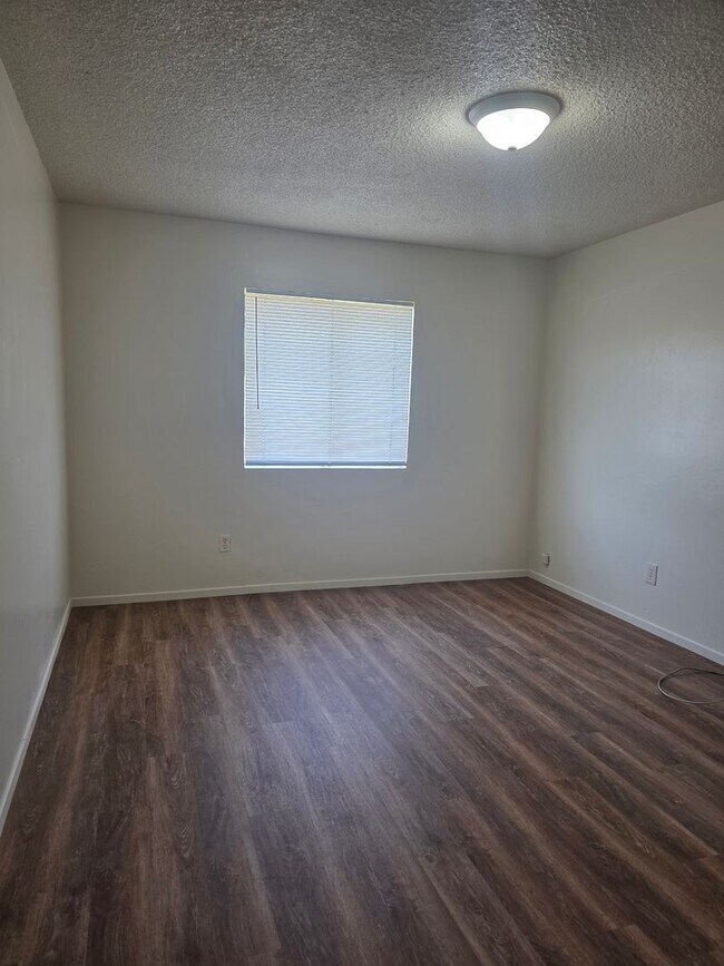 Foto del edificio - 516 Lincoln Ave