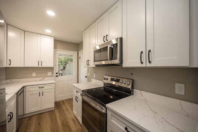 Building Photo - 2568 Bonniebrook Dr
