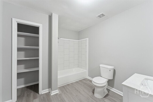 Foto del edificio - 2120 Bulloch St