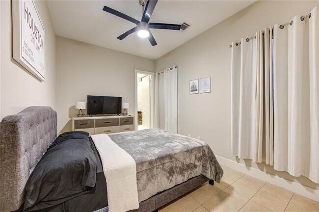 Foto del edificio - 1409 Hickory St