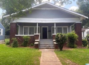 Building Photo - 7515 1st Ave S