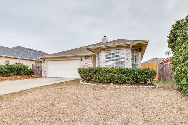 Foto del edificio - Charming 3BD Home in Grand Prairie with Gr...