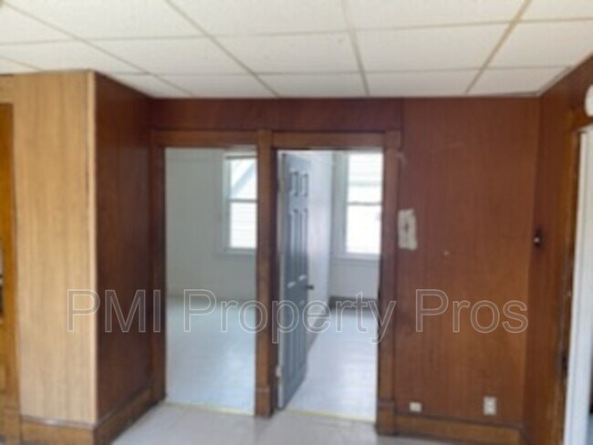 Building Photo - 3364 N Richards St