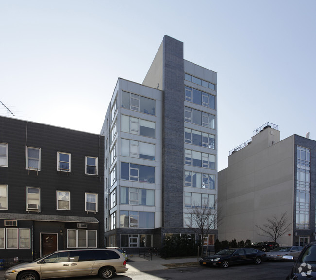 Foto del edificio - 128 Newton St