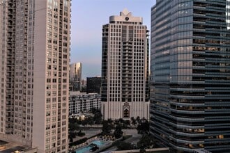 Building Photo - 1409 Post Oak Blvd