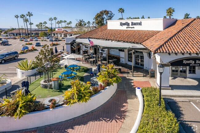 The Knotty Barrel is the favorite community restaurant in Rancho Peñasquitos.