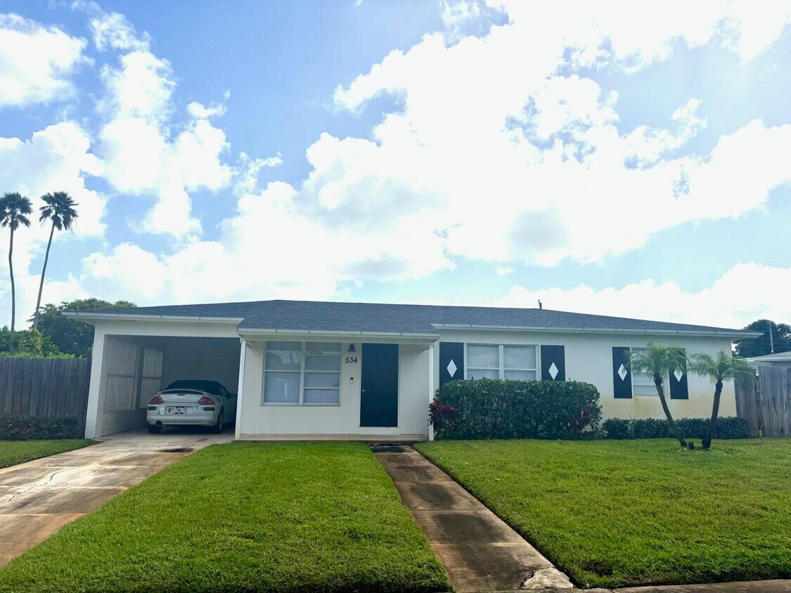 Foto principal - 534 NW 5th St